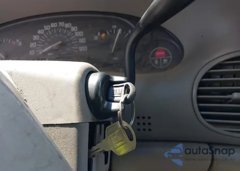 1999 Buick Century Custom из США, поврежденный, VIN 2G4WS52M2X1563188